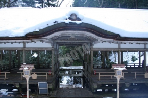 由岐神社の拝殿
