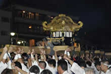 祇園祭 2011 お迎え提灯・神輿洗い（八坂神社）