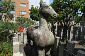 神馬の像