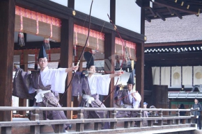 下鴨神社で行われた追灘弓神事の練習