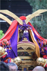 御霊祭（上御霊神社）のお神輿の飾り