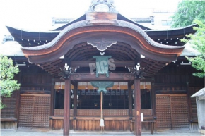 菅大臣神社の本殿