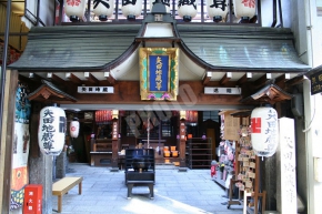 矢田寺の入り口
