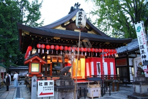 護王神社の舞殿