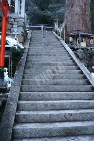 由岐神社の拝殿階段