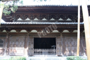 大徳寺の仏殿