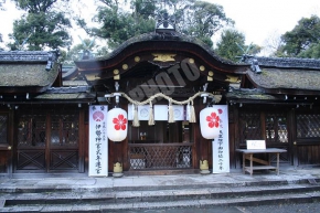 平野神社の拝殿
