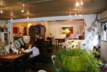 カフェ ノイナー（cafe Noinah）の店内