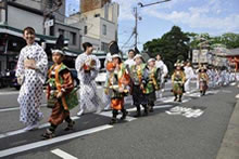 祇園祭 2011 お迎え提灯・神輿洗い（八坂神社）