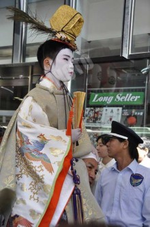 祇園祭 2011 社参の儀・長刀鉾稚児（八坂神社）