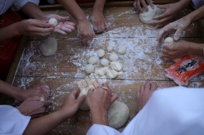 十日ゑびす大祭 招福祭 2012 巫女さんによる手作り丸餅