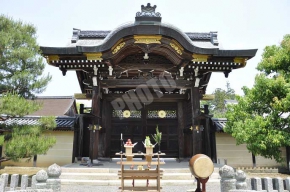 大覚寺の勅使門
