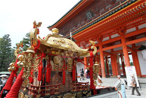 東本宮神輿
