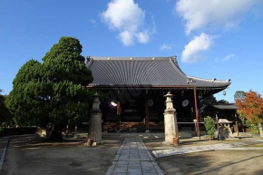 江戸時代の天保十年頃に再建された本堂